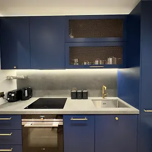 https://apt-modern-excel-luxury-flat-balcony-station.brighton-hotels-england.com